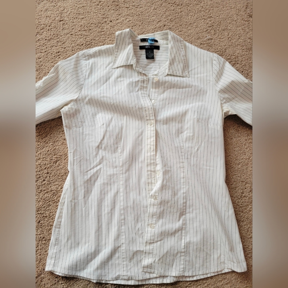 Size 6 Style and Co shirt